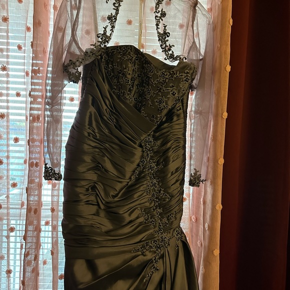 Exquisite mother of the bride gown - Picture 6 of 7